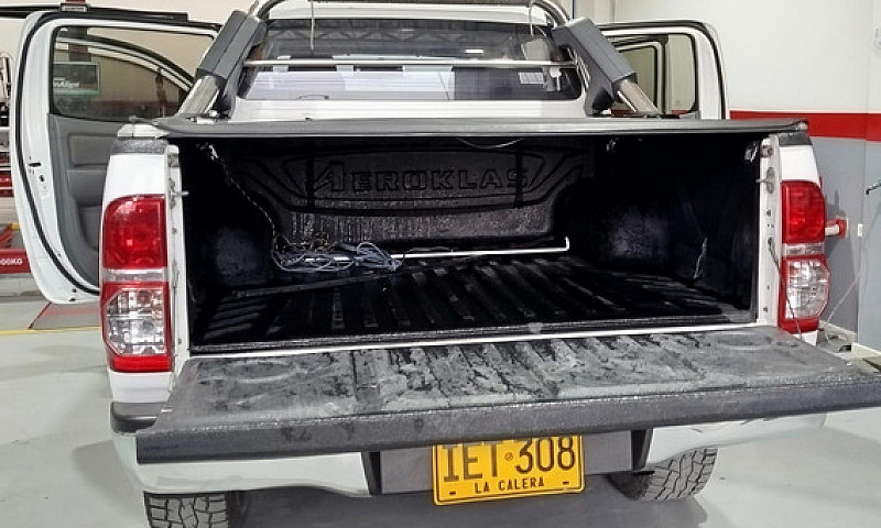 Toyota Hilux 2.5 Imv...