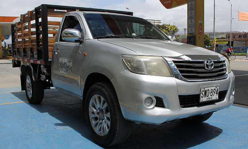 Toyota Hilux 2.5 4X4...