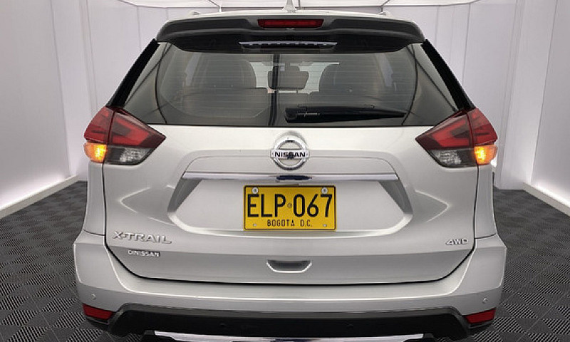 Nissan X-Trail 2.5 E...