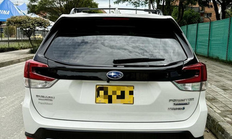 Subaru Forester 2.0 ...