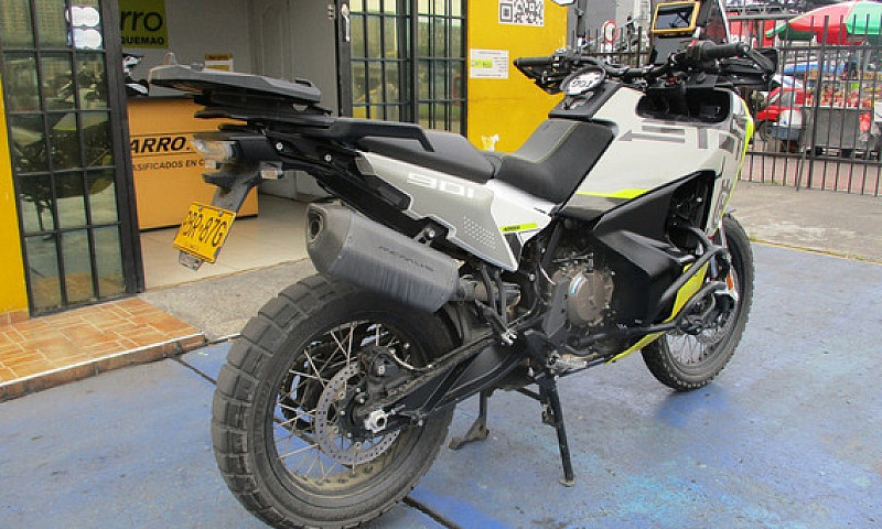 Moto Husqvarna Norde...