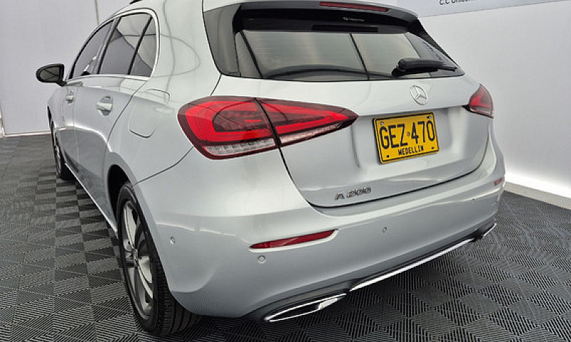 Mercedes Benz A 200 ...
