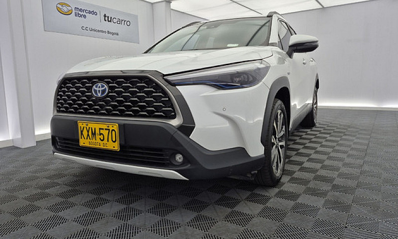 Toyota Corolla Cross...