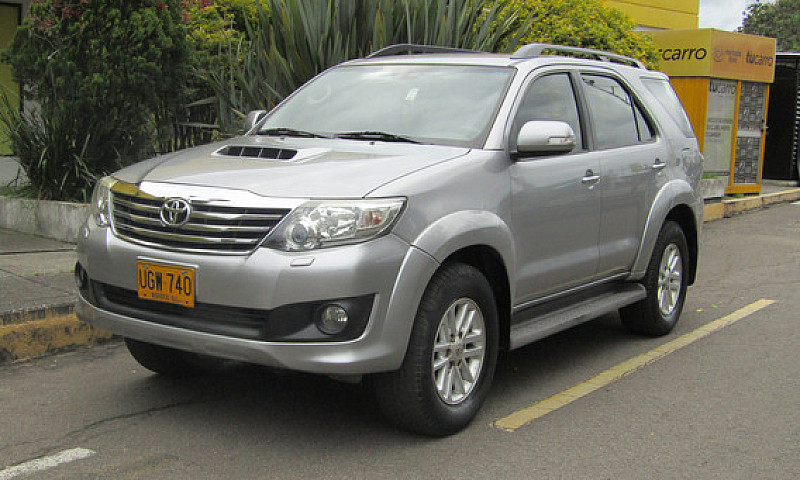 Toyota Fortuner 3.0 ...