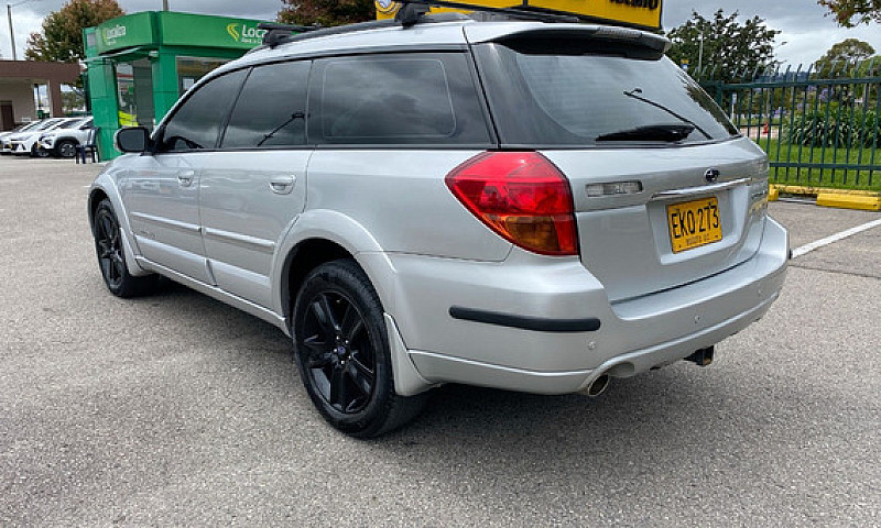 Subaru Outback 3.0 R...
