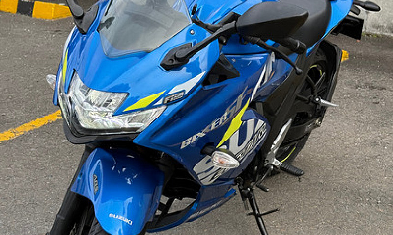Suzuki Gixxer Sf 250...