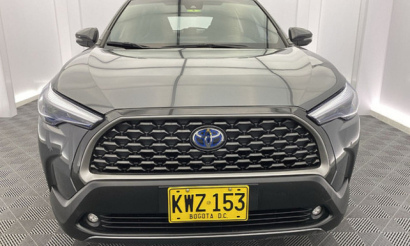 Toyota Corolla Cross...