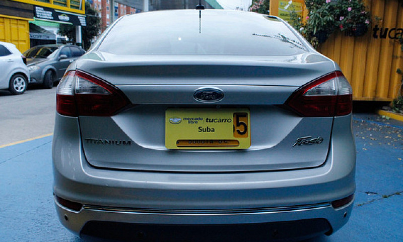 Ford Fiesta 1.6 Tita...