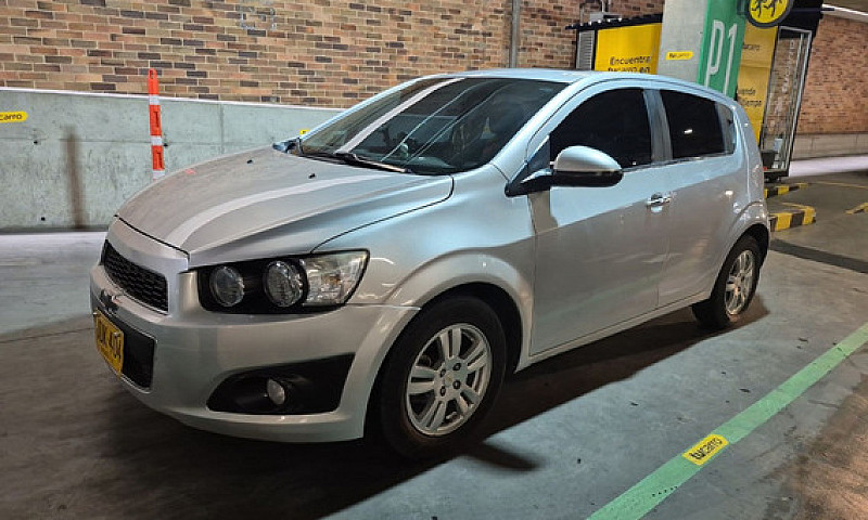 Chevrolet Sonic 1.6 ...