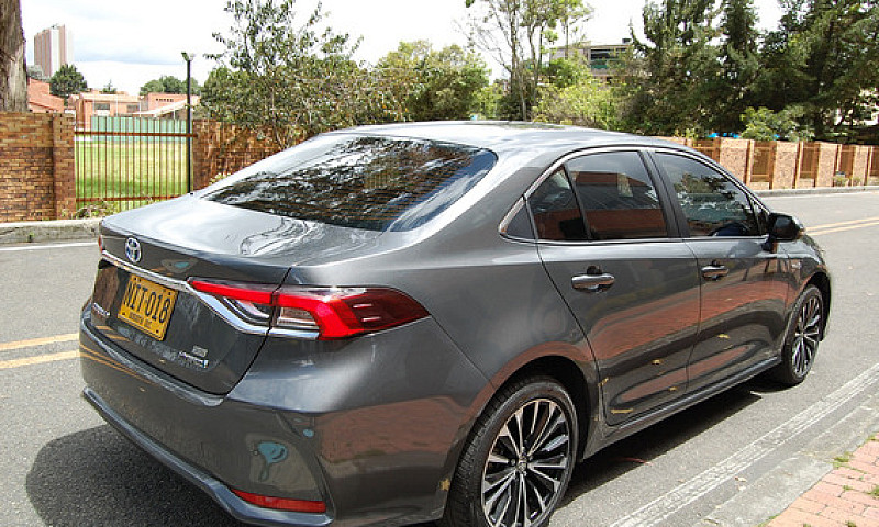 Toyota Corolla 1.8 H...