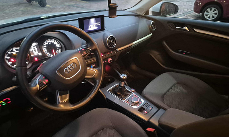 Audi A3 1.2 Attracti...