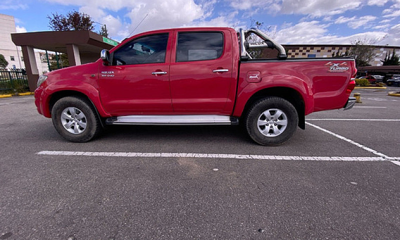 Toyota Hilux 3.0 Srv...