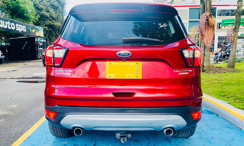 Ford Escape Titanium...