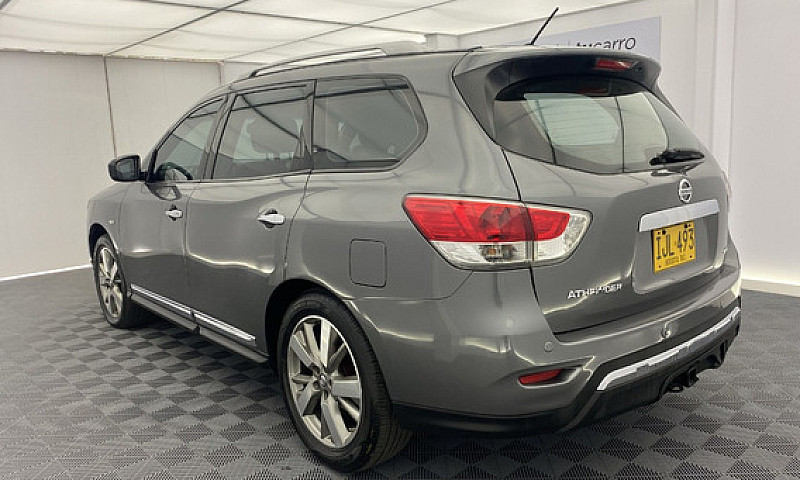 Nissan Pathfinder 3....