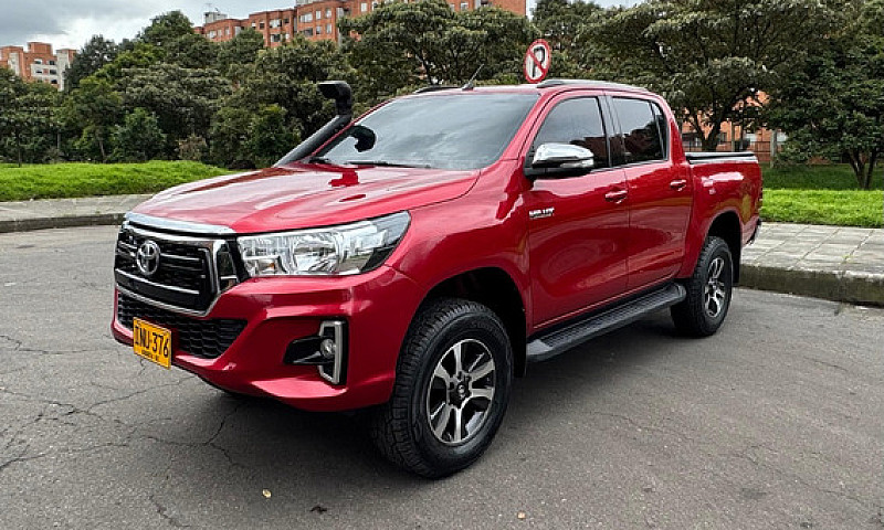 Toyota Hilux 2.8 Srx...