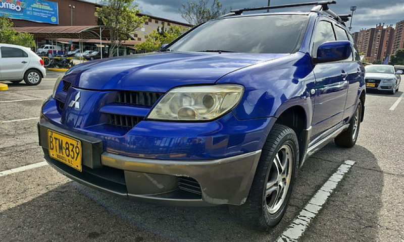 Mitsubishi Outlander...