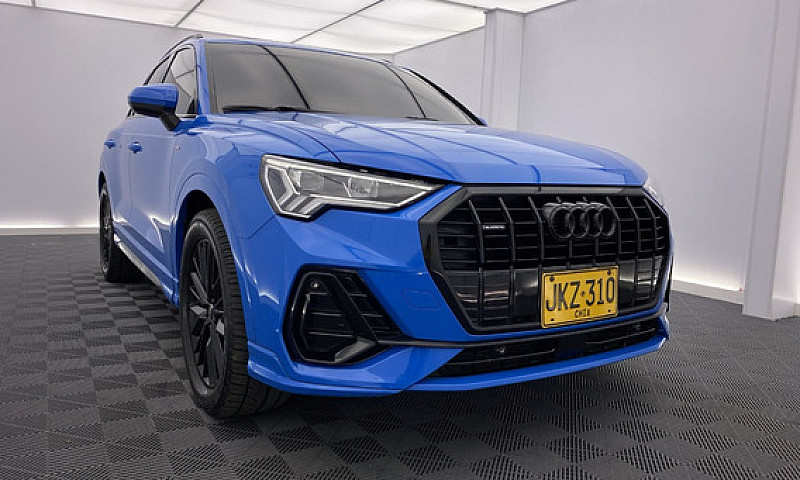 Audi Q3 ...