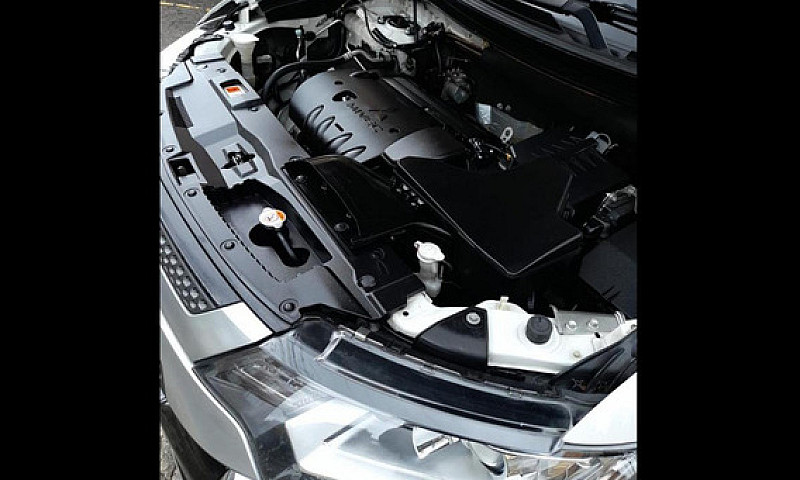 Mitsubishi Outlander...