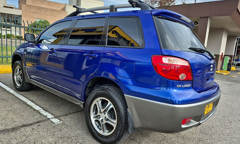 Mitsubishi Outlander...
