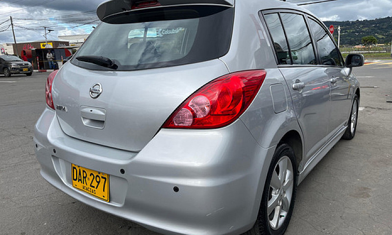 Nissan Tiida 1.8Cc A...