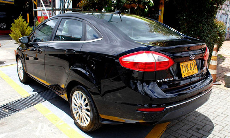 Ford Fiesta 1.6 Tita...