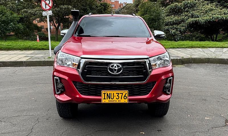 Toyota Hilux 2.8 Srx...