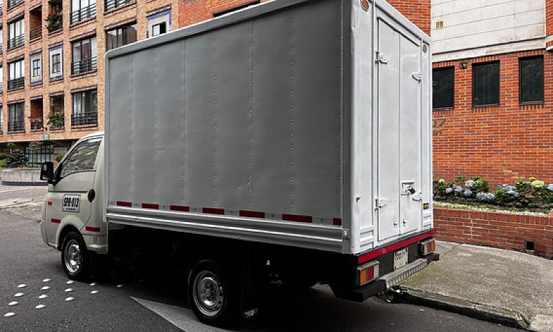 Hyundai Porter 2.6  ...