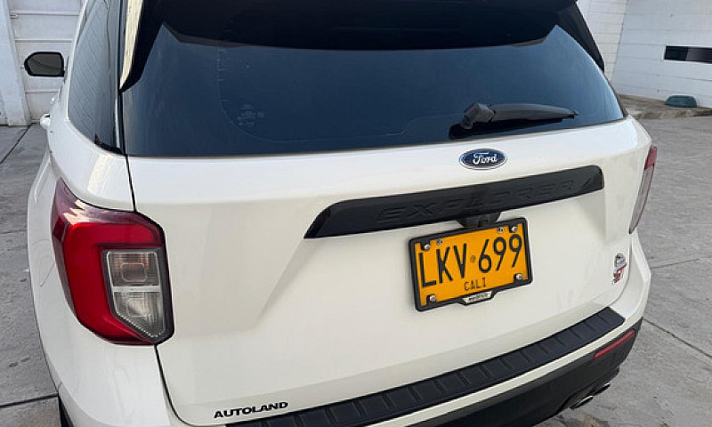 Ford Explorer St...