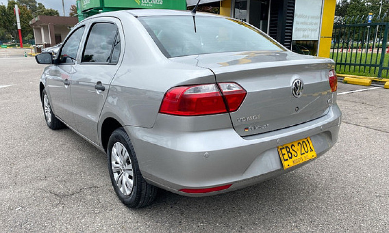 Volkswagen Voyage 1....