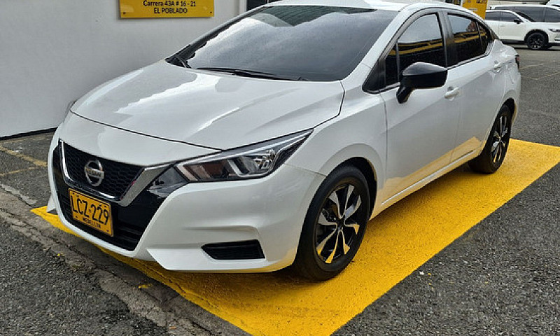 Nissan Versa 1.6 Sen...