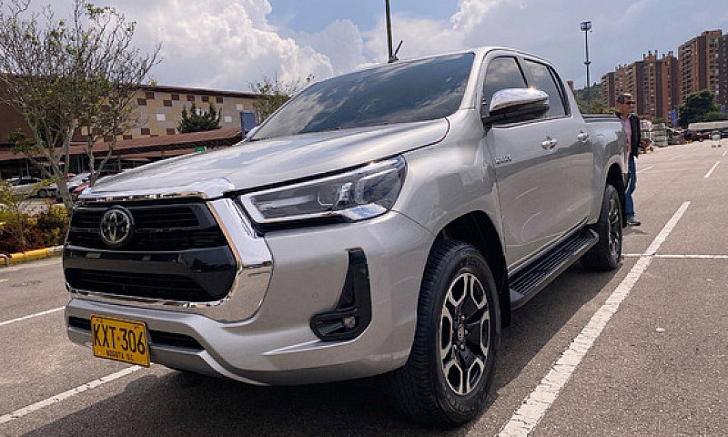 Toyota Hilux 2.8 At ...