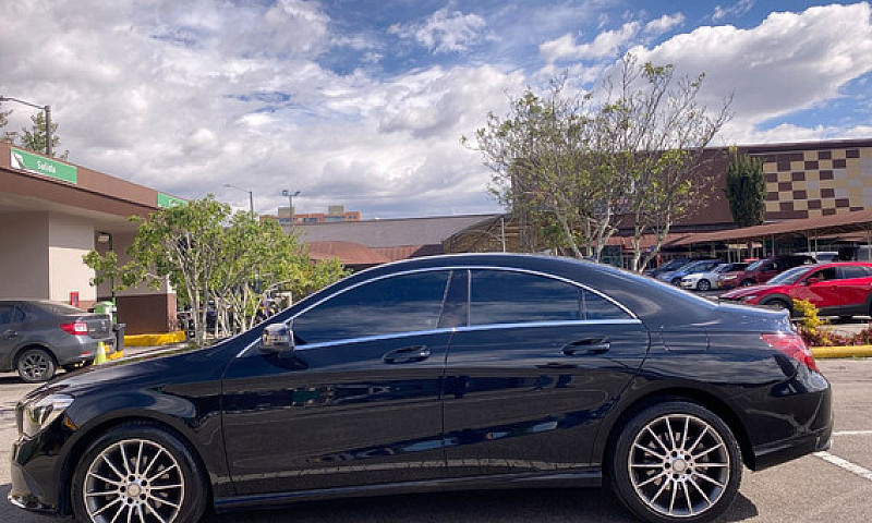 Mercedes-Benz Clase ...