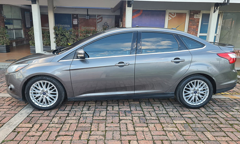 Ford Focus Titanium ...