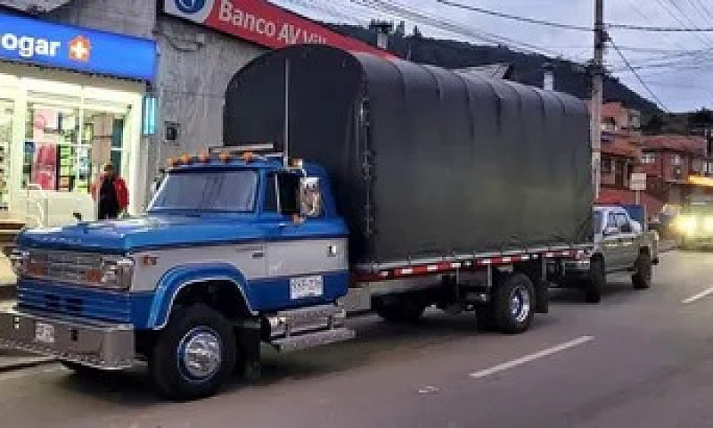 Dodge 300 Modelo 197...