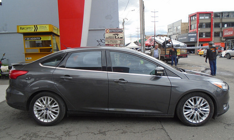 Ford Focus 2.0 Titan...