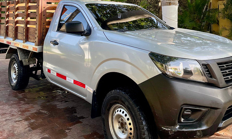 Nissan Frontier 2.5L...