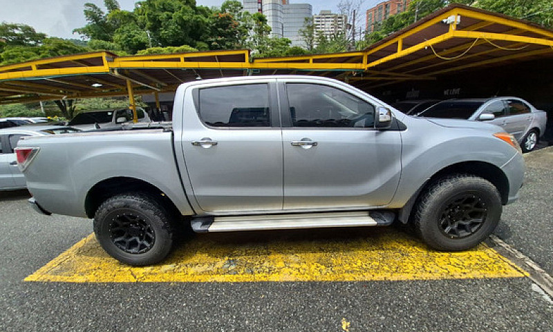 Mazda Bt-50 3.2 Dies...