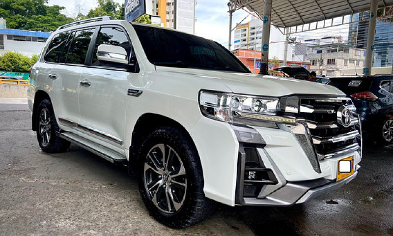 Toyota Land Cruiser ...
