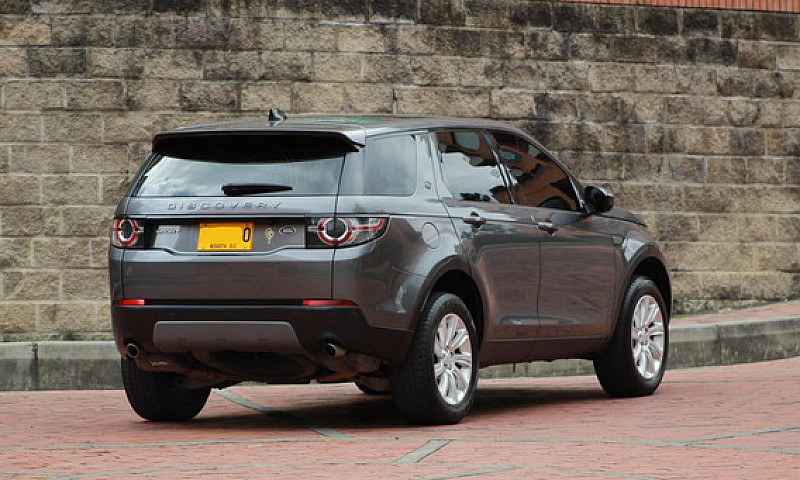 Land Rover Discovery...