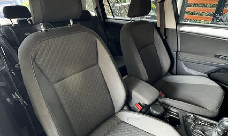 Volkswagen Tiguan Al...