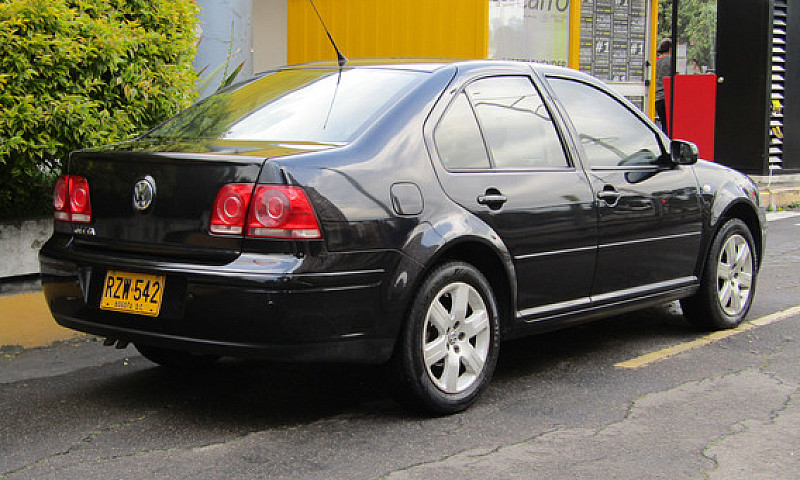 Volkswagen Jetta 2.0...