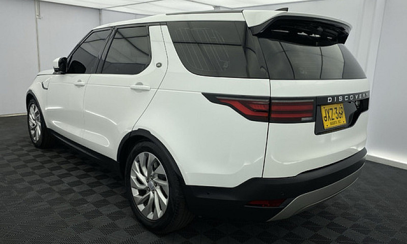 Land Rover Discovery...