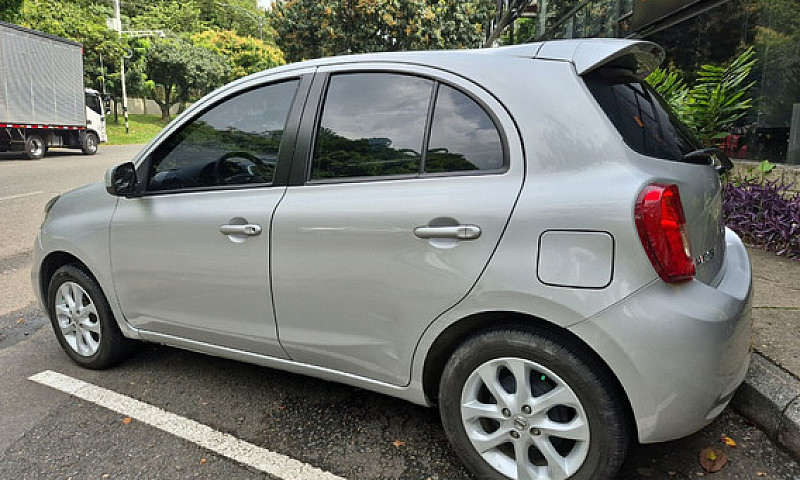 Nissan March 1.6 Sen...