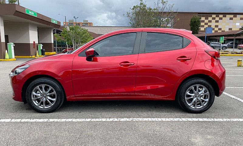 Mazda 2 Touring 1.5...