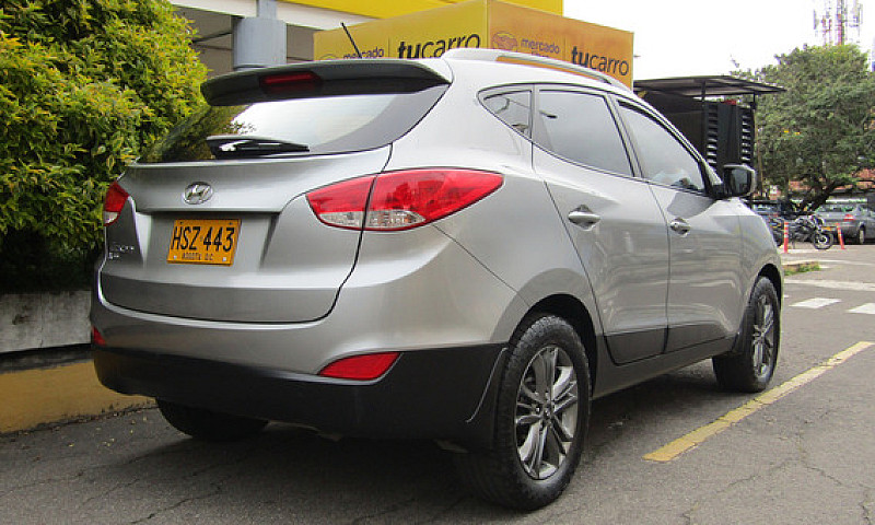 Hyundai Tucson Ix-35...