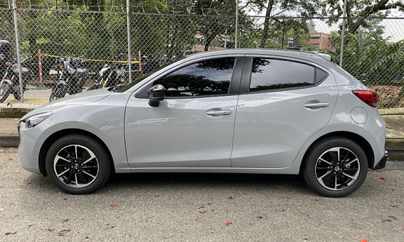 Mazda 2 2.0 Grand To...