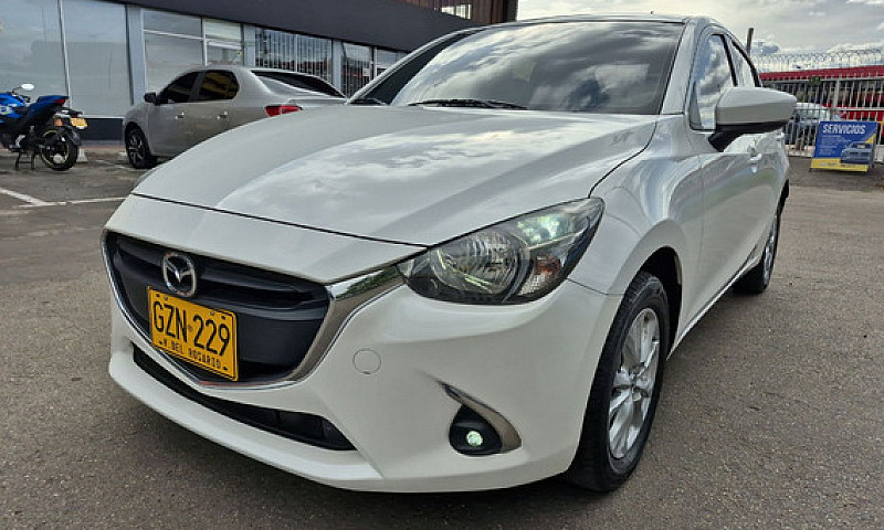 Mazda 2 1.5 Touring...