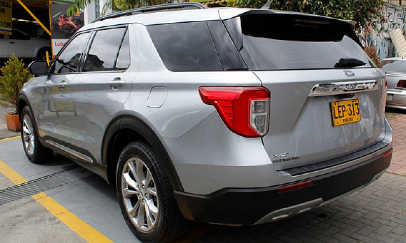 Ford Explorer Xlt 20...