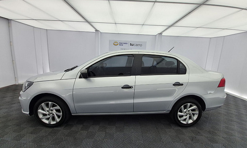 Volkswagen Voyage 1....