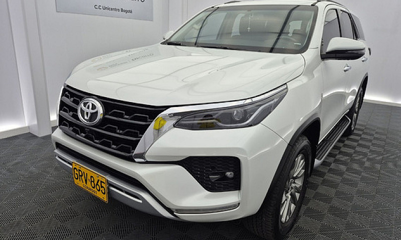 Toyota Fortuner 2.7L...
